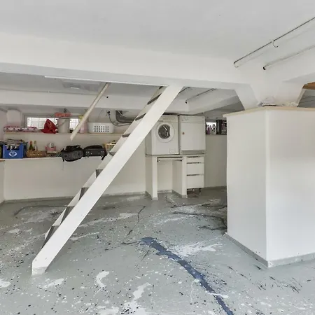 Spacious Family Apartment *