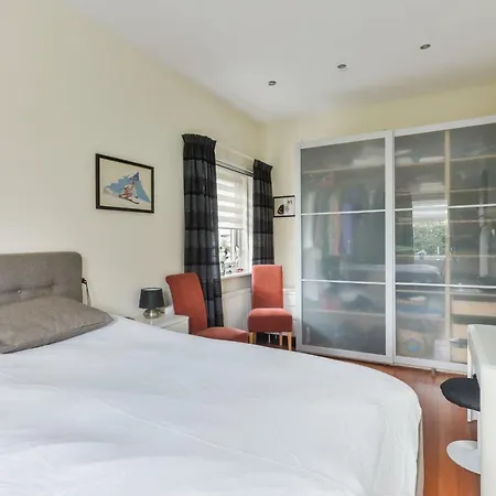 Spacious Family Apartment *