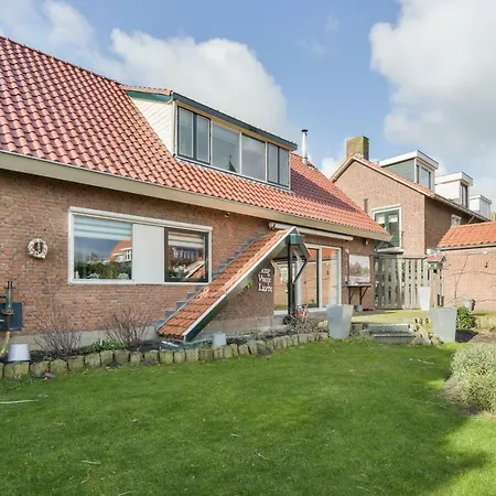 Spacious Family Lejlighed Halfweg